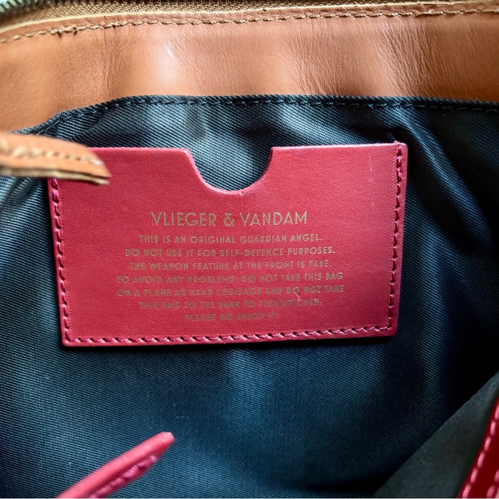 Vlieger & Vandam Camel Leather Gun Embossed Crossbody Purse, Great cond, 7x10" - Picture 2 of 8